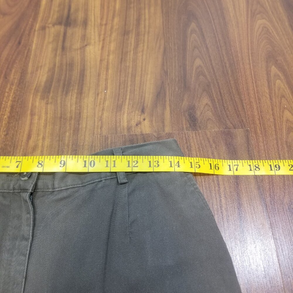 Ladies' L.L. Bean Cropped Chinos, Size 12 R, EUC - Picture 5 of 9